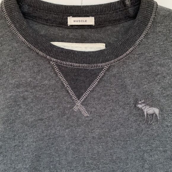 Abercrombie & Fitch Boys Gray Sweater Pullover  Size M - Picture 4 of 9